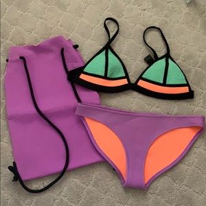 AUTHENTIC TRIANGL BIKINI w/ matching drawstringbag